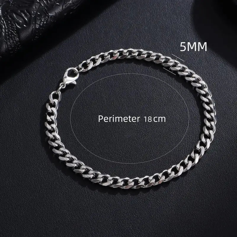 Diagram showing the 5mm Cuban link chain width and 18cm perimeter