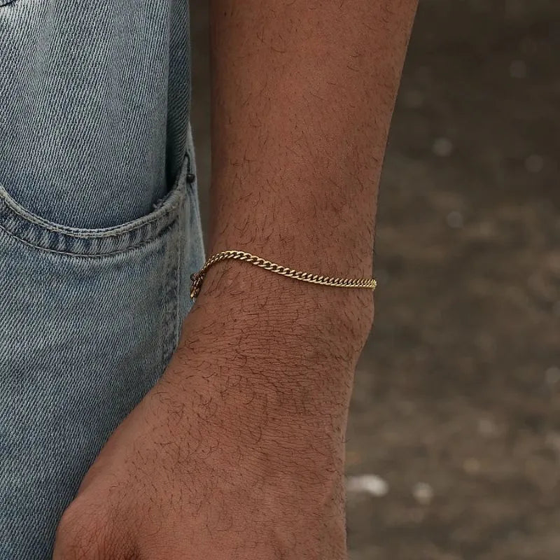 Men's Bracelet Gold – Prestige Cuban Bracelet crafted from premium stainless steel with a polished gold finish.