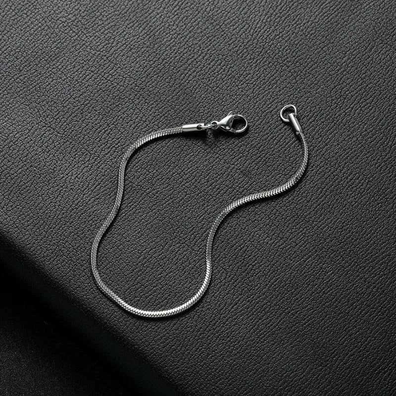 Men's Bracelet Silver – Essential Snake Chain Bracelet crafted from genuine 925 sterling silver with a sleek 2 mm snake chain.