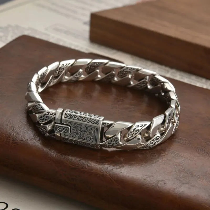 Luxury Men's Bracelet Silver combining a classic Cuban chain with detailed retro-inspired craftsmanship.