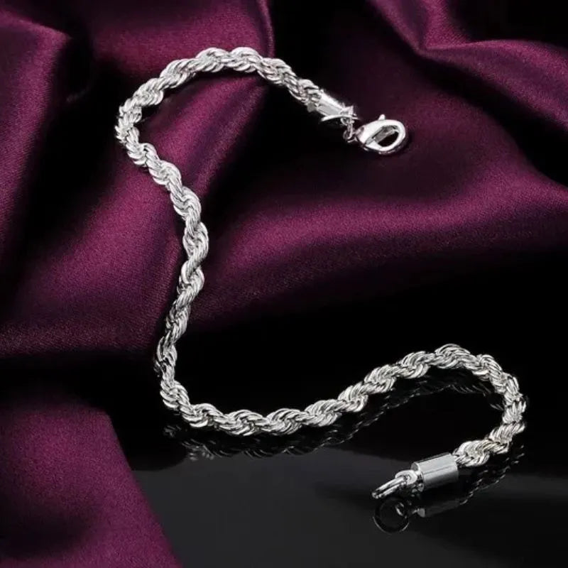 Close-up of the Men's Bracelet Silver featuring a 4 mm twisted rope chain in authentic 925 sterling silver.